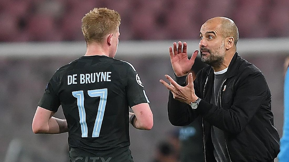 Gelandang Man City Kevin de Bruyne tak mau punya hubungan dekat dengan manajer Pep Guardiola. (Foto: Getty Images/Francesco Pecoraro)