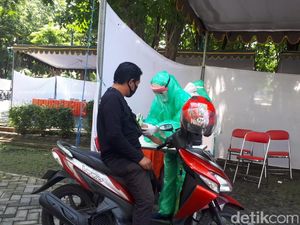 RS Husada Utama Surabaya Gelar 2.000 Rapid Test Drive Thru, 50 Reaktif