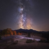 Keindahan Bima Sakti memang tidak bisa dilihat dengan mata telanjang, namun melalui karya-karya berikut ini kita bisa melihat betapa menakjubkannya langit malam