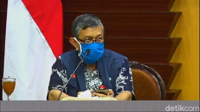 Ketua Rumpun Tracing Gugus Tugas Penanganan COVID-19 di Jatim dr Kohar Hari Santoso