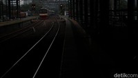 Biasanya, stasiun ini melayani perjalanan jarak jauh.