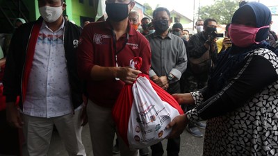 Distribusi Sembako Bantuan Presiden