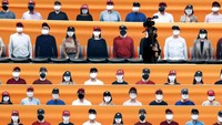 Otoritas kota Seoul di Korea Selatan (Korsel) menutup lebih dari 2.100 kelab malam, bar dan disko setelah puluhan orang tertular virus Corona (COVID-19) dari seorang pemuda yang clubbing di sedikitnya lima kelab malam pada akhir pekan lalu. Pemuda berusia 29 tahun itu tidak menyadari dirinya terinfeksi virus Corona saat clubbing. 