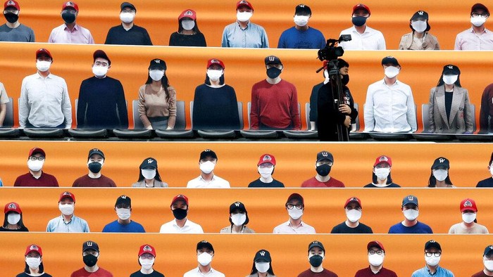 Otoritas kota Seoul di Korsel  menutup lebih dari 2.100 kelab malam, bar dan disko setelah puluhan orang tertular virus Corona (COVID-19) dari seorang pemuda yang clubbing.
