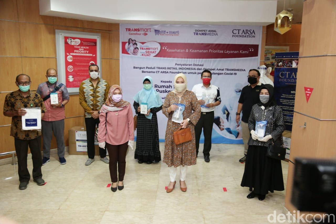 Melalui CT ARSA, Trans Retail-Transmedia Donasi ke RS dan Puskesmas