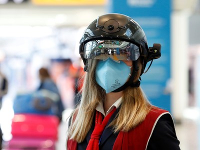 Helm Pintar ala Bandara Italia, Bisa Deteksi Suhu 100 Orang Semenit