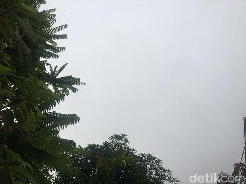 Penampakan langit di Gunung Sindur, Bogor (dok. detikcom)