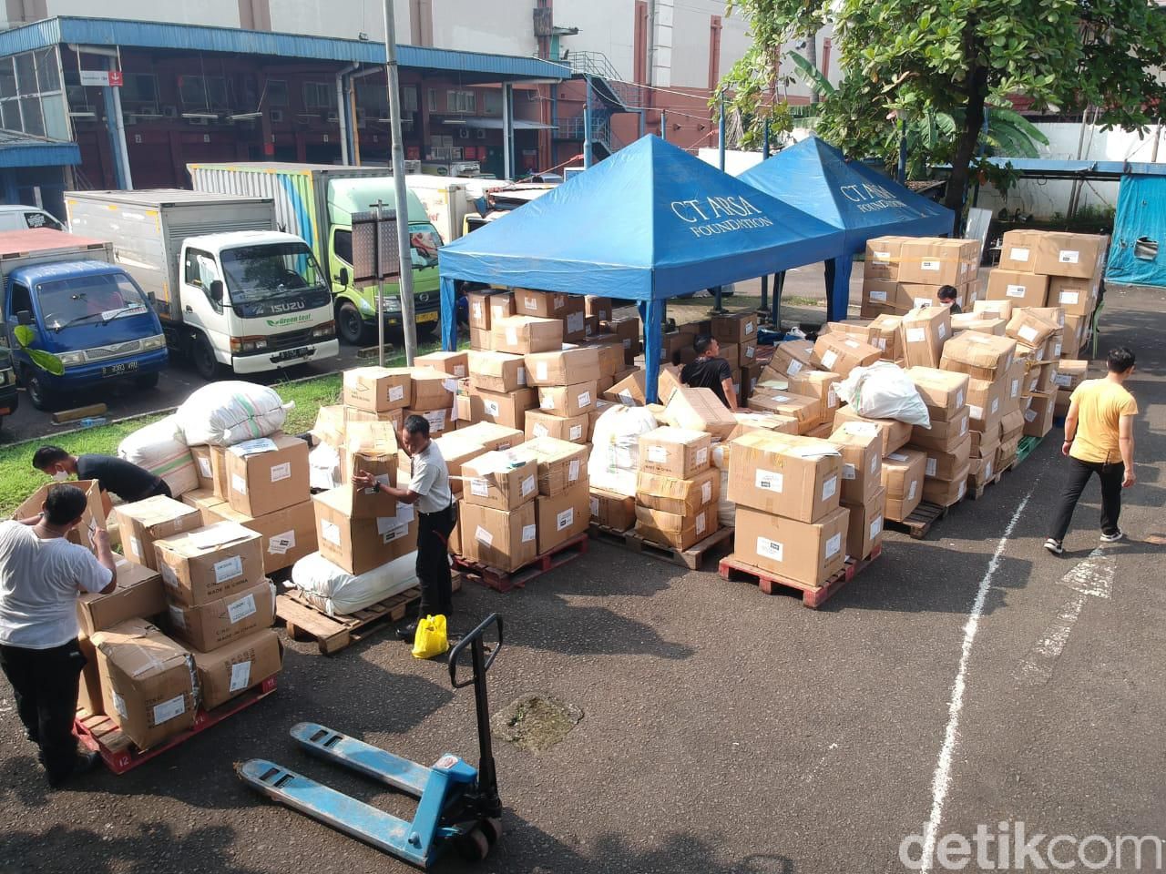 Melalui CT ARSA, Trans Retail-Transmedia Donasi ke RS dan Puskesmas