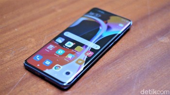 Dapur pacunya Snapdragon 865 dengan RAM 8 GB. Memori internalnya 256 GB. Foto: Adi Fida Rahman/detikINET
