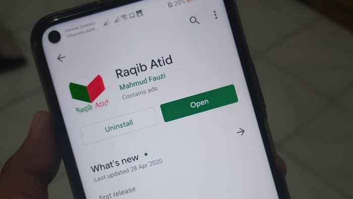 aplikasi Raqib Atid memiliki ide yang terbilang unik. Melalui aplikasi ini, orang bisa memantau perbuatan amal baik dan amal buruknya dengan membuat catatan sendiri.