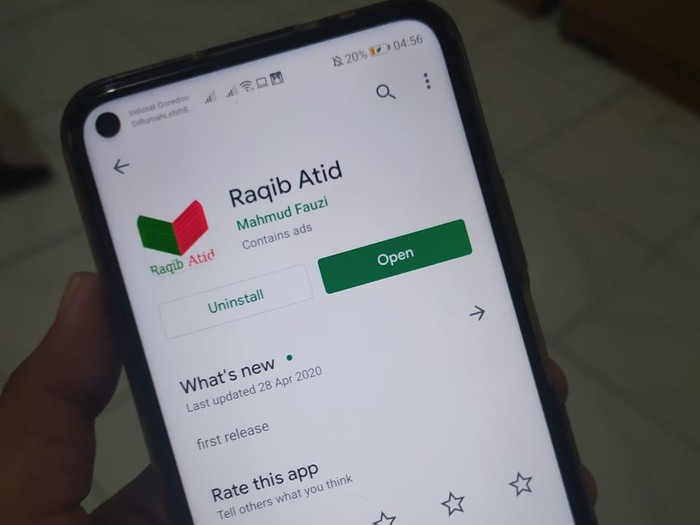 aplikasi Raqib Atid memiliki ide yang terbilang unik. Melalui aplikasi ini, orang bisa memantau perbuatan amal baik dan amal buruknya dengan membuat catatan sendiri.