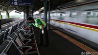 Pascalampu hijau pembukaan kembali moda transportasi oleh Kemenhub, Stasiun Gambir juga bersiap untuk beroperasi.