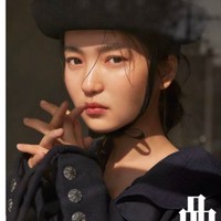 Kim Tae Ri berani beradegan ranjang dengan sesama jenis. Ia dikisahkan sebagai pelayan Kim Min Hee dalam film Handmaiden, yang tayang pada 2016. Foto: Instagram kimtaeri_1