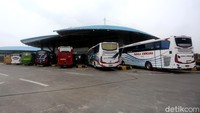 Setiap penumpang yang akan melakukan perjalanan harus melengkapi syarat-syarat khusus agar bisa pergi dengan bus. Agung Pambudhy/detikcom.