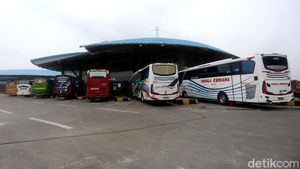 Terminal Pulo Gebang Kembali Dibuka