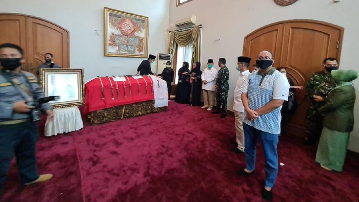 Menhan Prabowo melayat Djoko Santoso