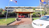 Takjil khas Indonesia berupa kolak pisang dan nasi rendang menjadi menu yang diharapkan dapat mengobati kerinduan masyarakat Indonesia di Canberra akan tanah air. Kegiatan berjalan dengan lancar dan masyarakat Indonesia yang menerima menyatakan apresiasi terhadap program yang dilakukan oleh KBRI Canberra dan AIMFACT. Istimewa/Dok. KBRI Canberra.