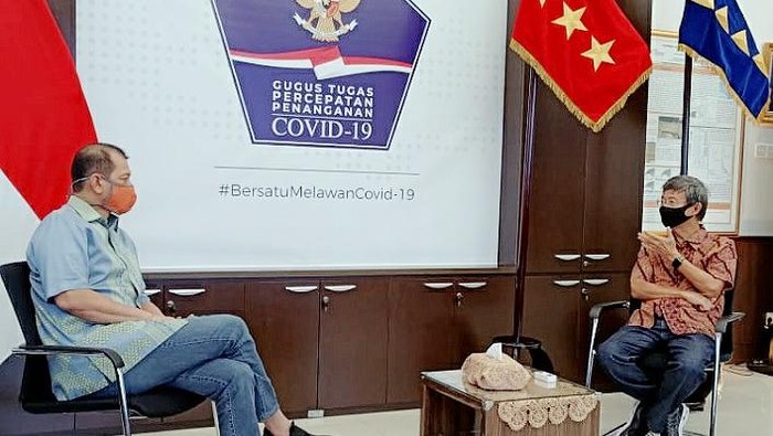 Ketua Gugus Tugas COVID-19 Doni Monardo dan Founder Jababeka SD Darmono
