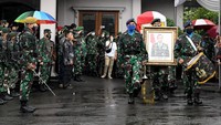 Mantan Panglima TNI Jenderal TNI (Purn) Djoko Santoso meninggal dunia usai dirawat di Rumah Sakit Pusat Angkatan Darat (RSPAD) Gatot Soebroto, Jakarta Pusat, karena mengalami pendarahan otak.