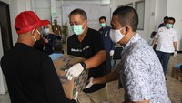 Hingga April 2020, Dana kemanusiaan yang telah terkumpul dari karyawan Bank Mandiri dan perusahaan anak untuk masyarakat terdampak covid-19 mencapai Rp17 miliar. Istimewa/Dok. Bank Mandiri.