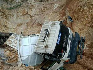 Pemkab Bandung Barat Investigasi Penyebab Longsor Bukit Batu Kapur