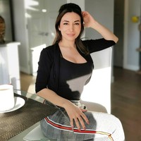 Tak hanya itu, wanita berusia 32 tahun ini juga jadi kontroversi karena memberi kucing peliharaannya vodka dan melempar kucingnya. Ia pun membuat marah pecinta hewan peliharaan Foto: dok. Instagram