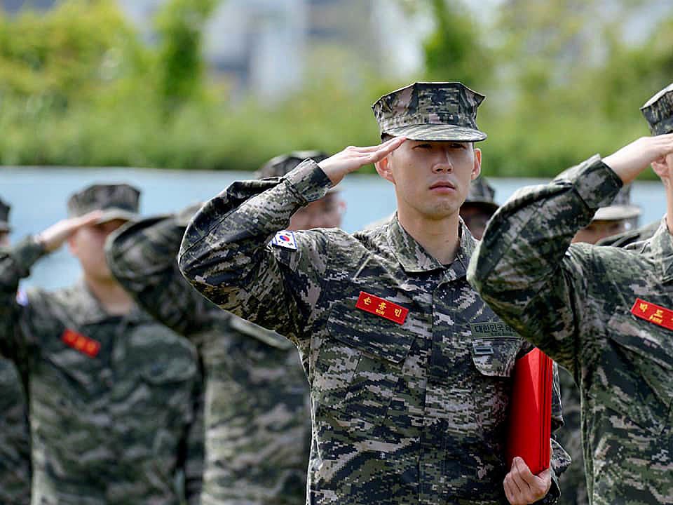 Son Heung-Min Wajib Militer
