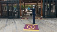 Dikutip Travel+Leisure, Kamis (7/5/2020) perusahaan telah mengumumkan rencana pembukaan kembali Shanghai Disneyland pada 11 Mei mendatang. Tentu ini menjadi kabar baik bagi para penggemar Disneyland khususnya yang berada di sekitar Shanghai.