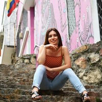 Natalia pun mengeluarkan pernyataan meminta maaf atas tindakannya di Twitter setelah aksinya itu jadi kontroversi. Foto: dok. Instagram