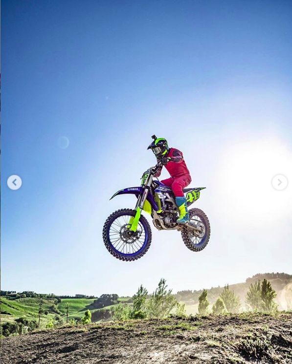 Rossi Kembali Latihan Motocross