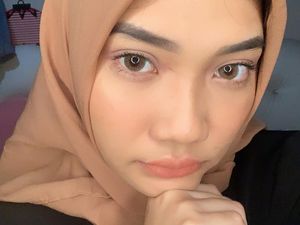Gaya Selebgram Cindy Caroline Berhijab Setelah Jadi Mualaf