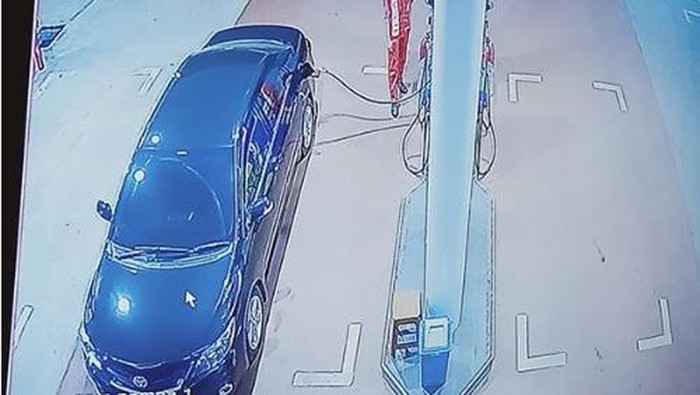 Corolla Altis kabur usai isi bensin