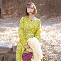 Salah satu konten yang sempat jadi kontroversi yakni saat dirinya menjalani operasi plastik. Sunny menjalani operasi plastik kelopak mata, rahang, dagu, payudara hingga menghilangkan lemak.  Foto: Instagram sunnydahye