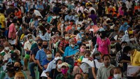 Departemen Keuangan Thailand memberikan bantuan kapad warga Tahiland yang menganggur pada masa pandemi ini berlangsung.