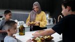 Potret Keluarga Muslim di London dan Australia saat Ramadhan