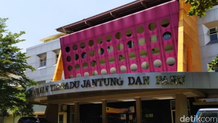 pusat pelayanan jantung digunakan merawat pasien covid-19