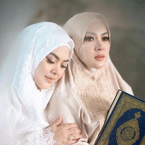8 Rekomendasi Mukena Harga Rp 100 Ribuan Hingga Rp 3 Jutaan 8 Rekomendasi Mukena Harga Rp 100 Ribuan Hingga Rp 3 Jutaan