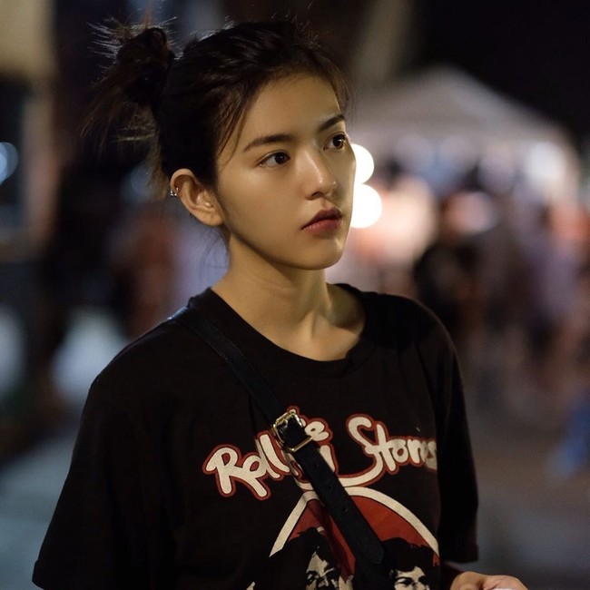  Ggigie bukanlah artis pertama yang jadi sasaran kebencian netizen Indonesia karena perannya sebagai pelakor. Sebelumnya artis asal Korea Selatan Han So Hee juga dibully netizen Indonesia di Instagram karena perannya sebagai pelakor di drama The World of The Married. Foto: Instagram @ggigie