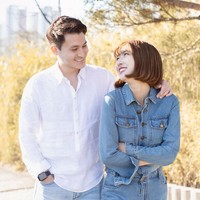 Kini, Sunny telah memiliki kekasih bule bernama Chris Okano. Sang kekasih merupakan keturunan Amerika yang pernah tinggal di Jepang. Mantan kekasih Sunny Dahye adalah musisi yang cukup ternama di Korea yakni McKay. Namun hubungan keduanya kandas pada 2019 lalu.  Foto: Instagram sunnydahye