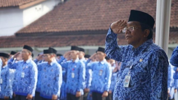 Sekda Garut Deni Suherlan