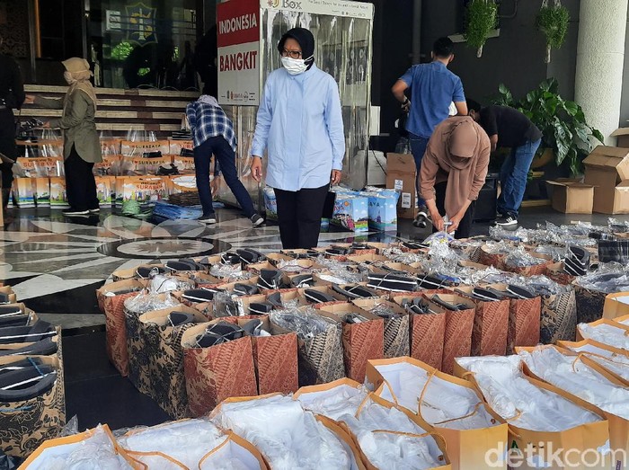 Ratusan pasien positif Corona tak bergejala atau OTG positif Corona di Surabaya memilih isolasi mandiri di rumah. Itu dirasa akan menimbulkan masalah baru di rumah.
