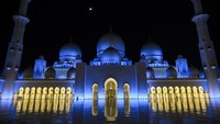 Masjid yang dibangun oleh Sheikh Zayed bin Sultan Al Nahyan selama 11 tahun, mulai 1996 hingga 2007. (AFP/ANDREW CABALLERO-REYNOLDS)