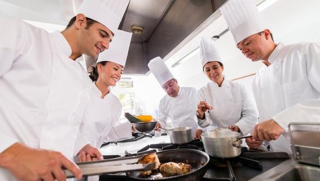 5 Celebrity Chef Indonesia Siasati Bisnis Restoran Saat Pandemi COVID-19
