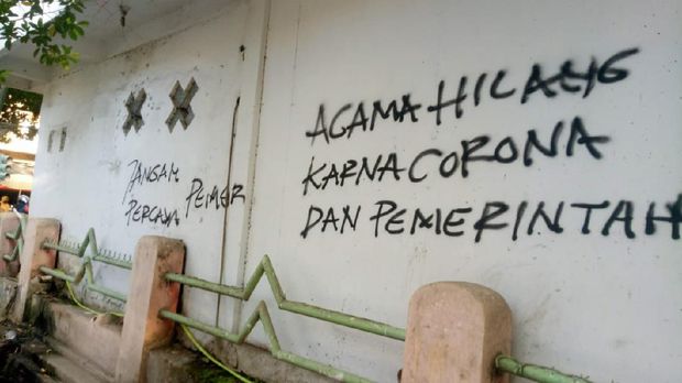 Aksi vandalisme 4 Pemuda di Pinrang; AR (25), AF (25), AA (21), dan AL (22) (Hasrul-detikcom).