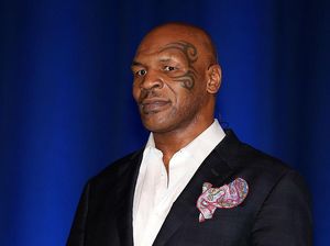 Mike Tyson Is Back! Kapan Naik Ring Lagi?