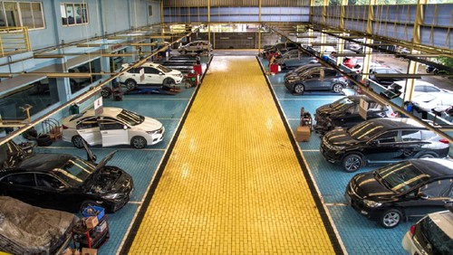 Servis Mobil Saat Pandemi Virus Corona, Mobil Disemprot Disinfektan