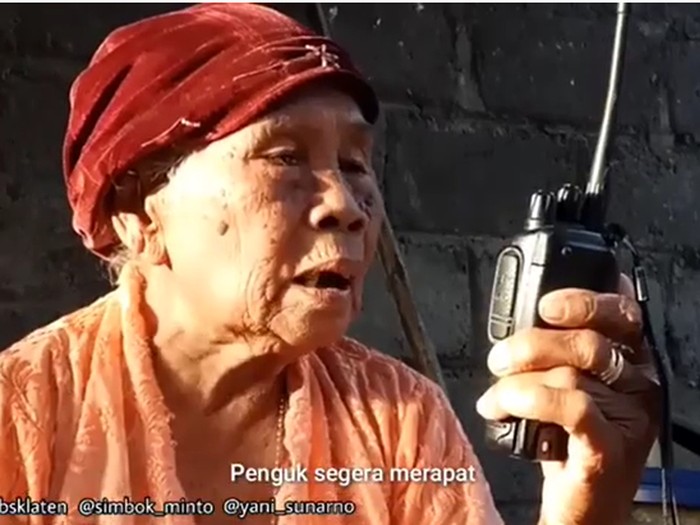 Mbah Minto beraksi lagi, kali ini kampanye jaga jarak