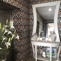 Selain mewah, apartemen juga memiliki akses langsung dengan lift pribadi. Venna menerangkan bahwa apartemennya dekat dengan cafe dan mall di sekitarnya. Foto: Instagram/@vennamelindareal