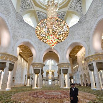 A picture taken on June 21, 2017, shows the Sheikh Zayed Grand Mosque in Abu Dhabi, United Arab Emirates. (Photo by GIUSEPPE CACACE / AFP)