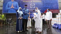 Hal itu juga sejalan dengan arahan Ketua Umum Partai Demokrat Agus Harimurti Yudhoyono (AHY) yang menggelorakan Gerakan Nasional Partai Demokrat Peduli dan Berbagi untuk melawan Corona.  Ia pun berharap apa yang dilakukannnya itu dapat meringankan beban masyarakat di Kota Ambon manisee dan sekitarnya. dok. Partai Demokrat